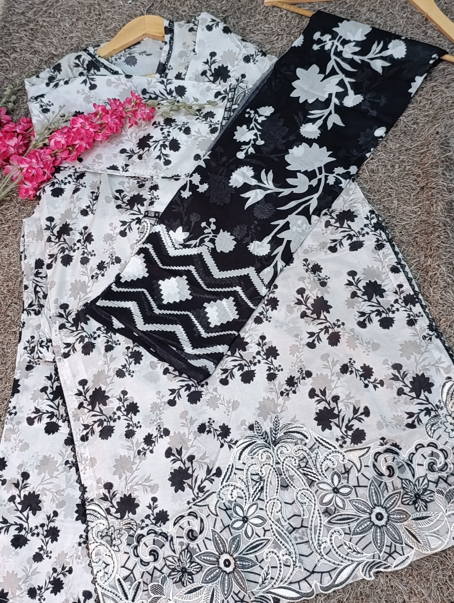 Noir Blossom – 3-Piece Monochrome Embroidered Lawn Suit
