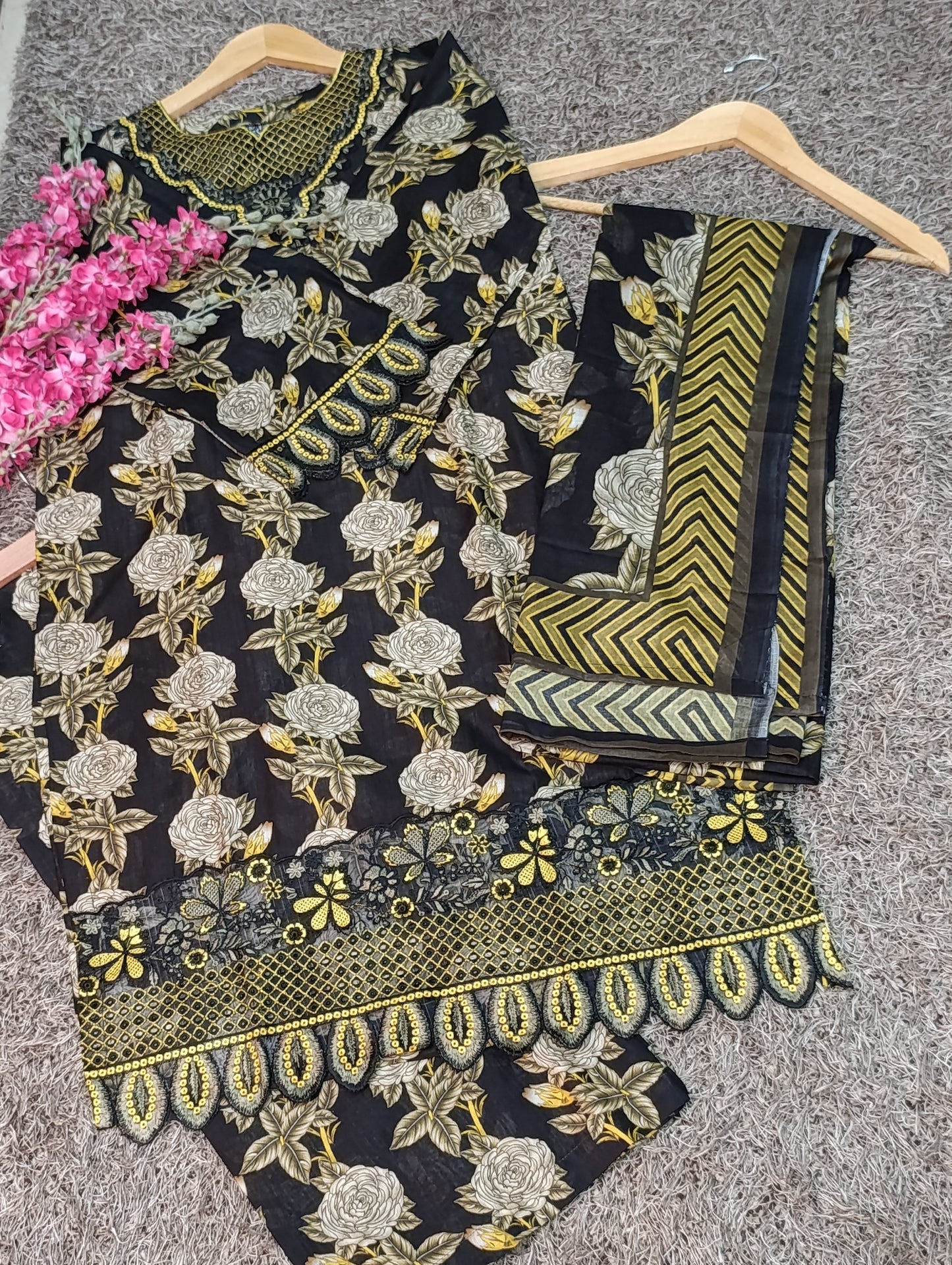 3 Piece Lawn Embroidered Suit